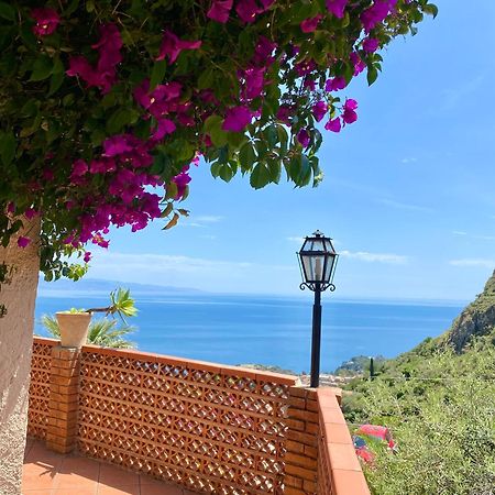 Villa Zen تاورمينا المظهر الخارجي الصورة